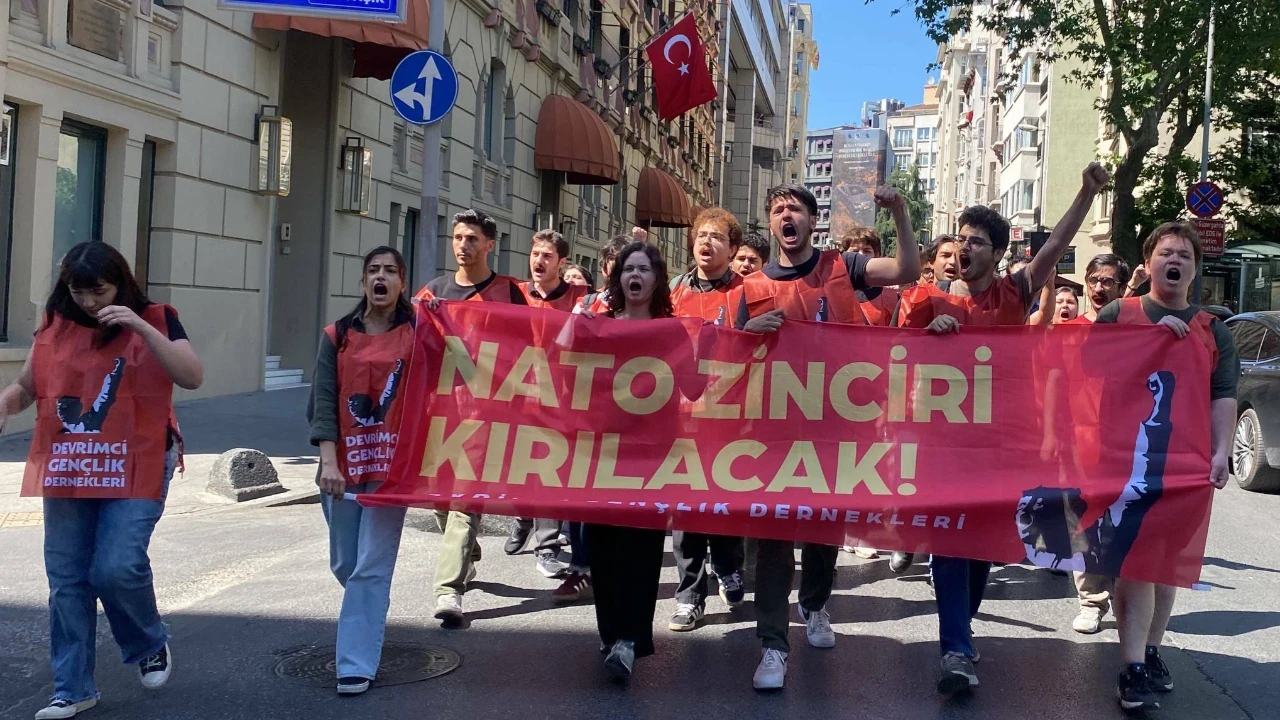 İstanbul'da NATO eylemi: 40 gözaltı