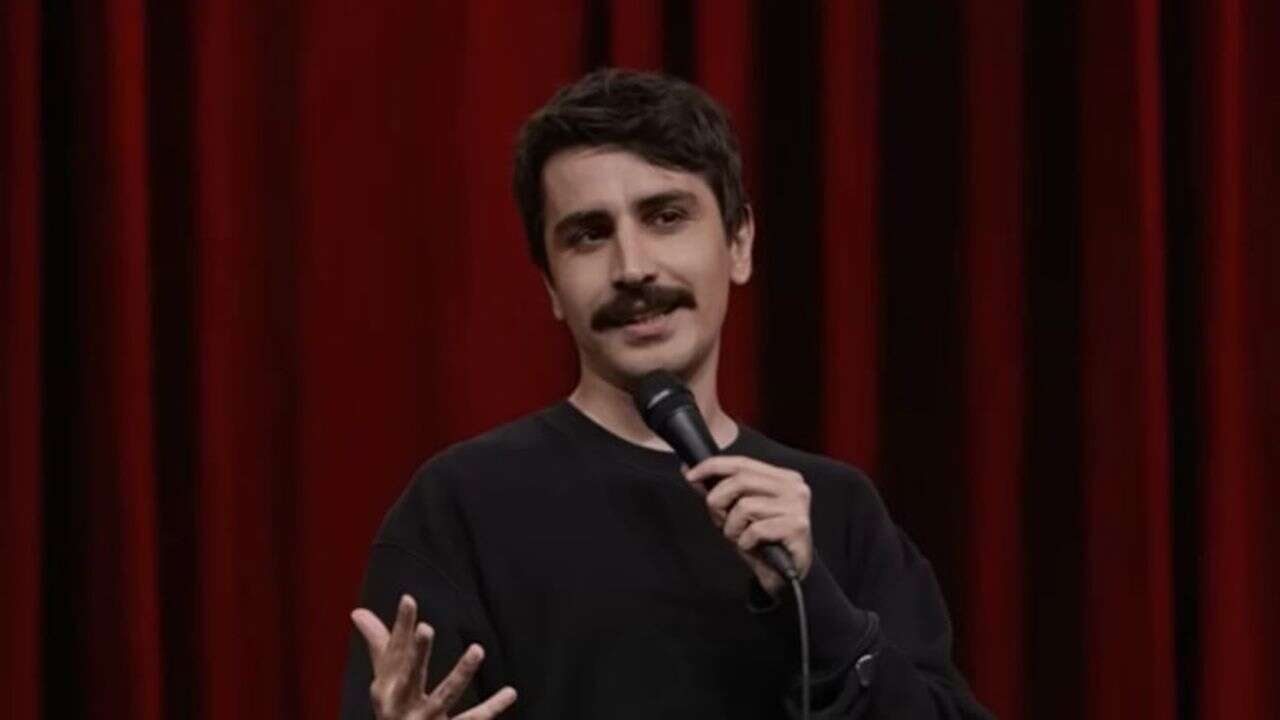 Sözde Komedyen Deniz Göktaş'a soruşturma açıldı! İşte gerekçesi ve gösterisinde kullandığı iğrenç espri!