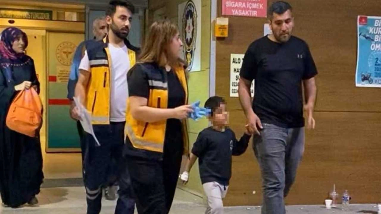 4 yaşındaki çocuğu elektrik çarptı! Parmağını prize soktu