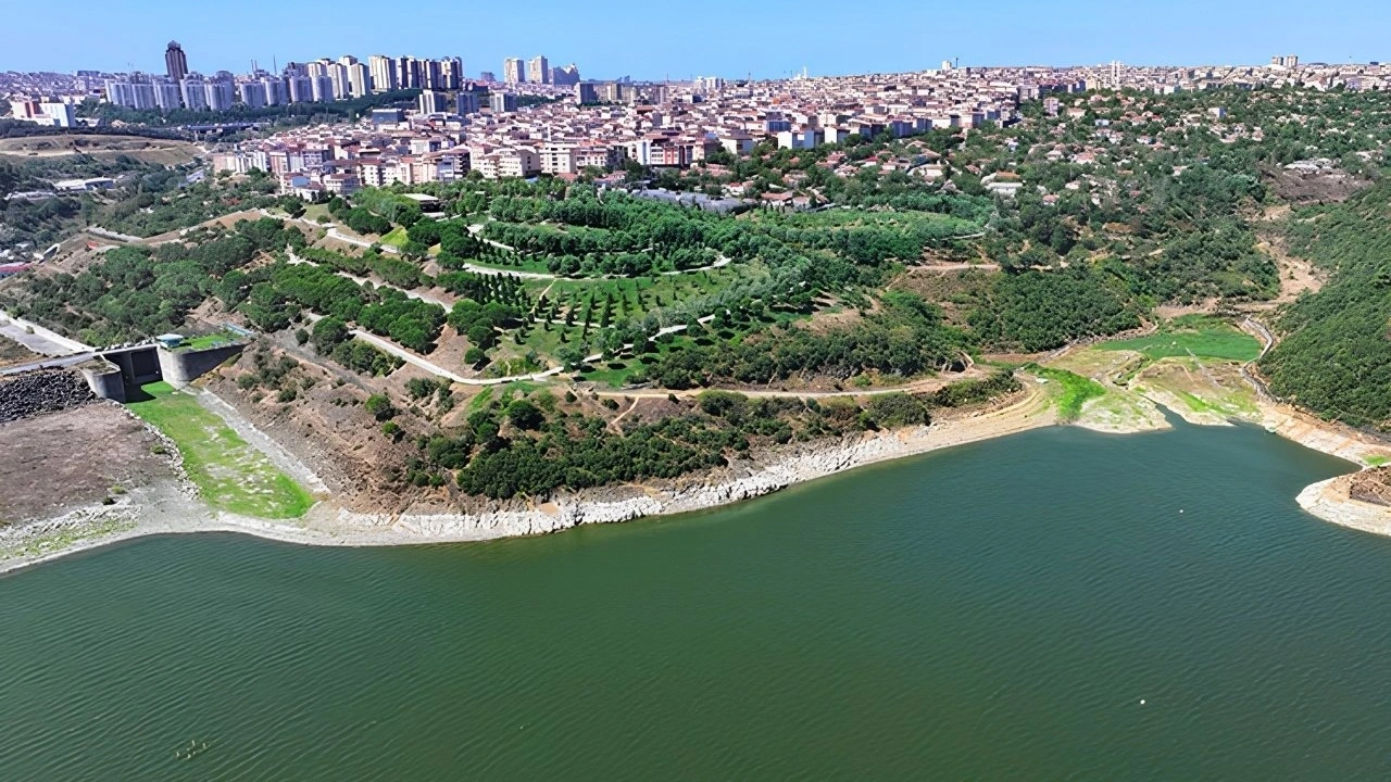 İstanbul barajları geriliyor: Bayram dönüşü sıcaklarda su tüketimi fırladı