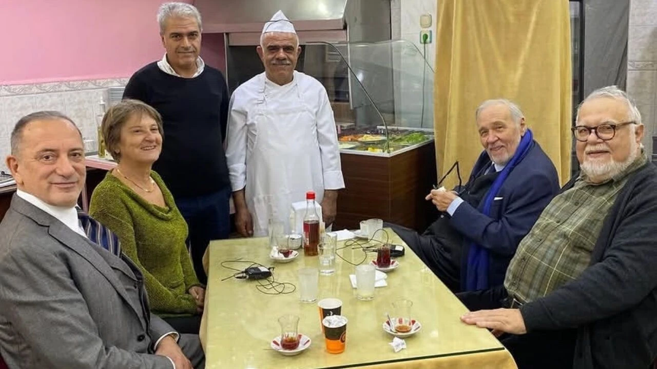 Celal Şengör'e köfteci ziyaretinde büyük şok!