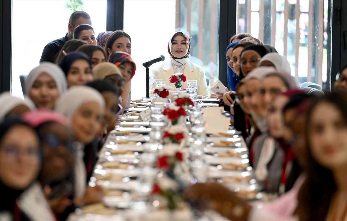 TBMM KEFEK Başkanı Erdoğan "Genç Müslüman Kadınlar Liderlik Programı" katılımcılarını Meclis'te ağırladı