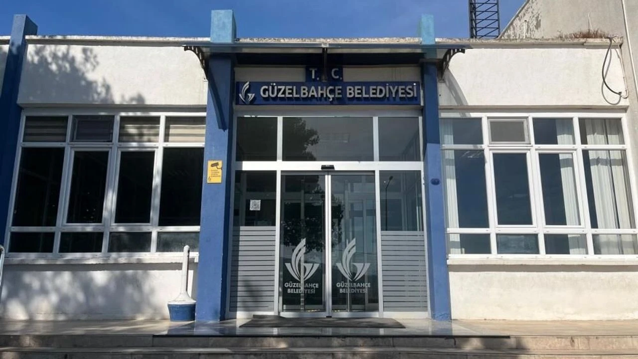 Seferihisar Belediyesi'ndeki yolsuzluk operasyonu: Eski Güzelbahçe Belediye Başkanı'nın eşi gözaltında
