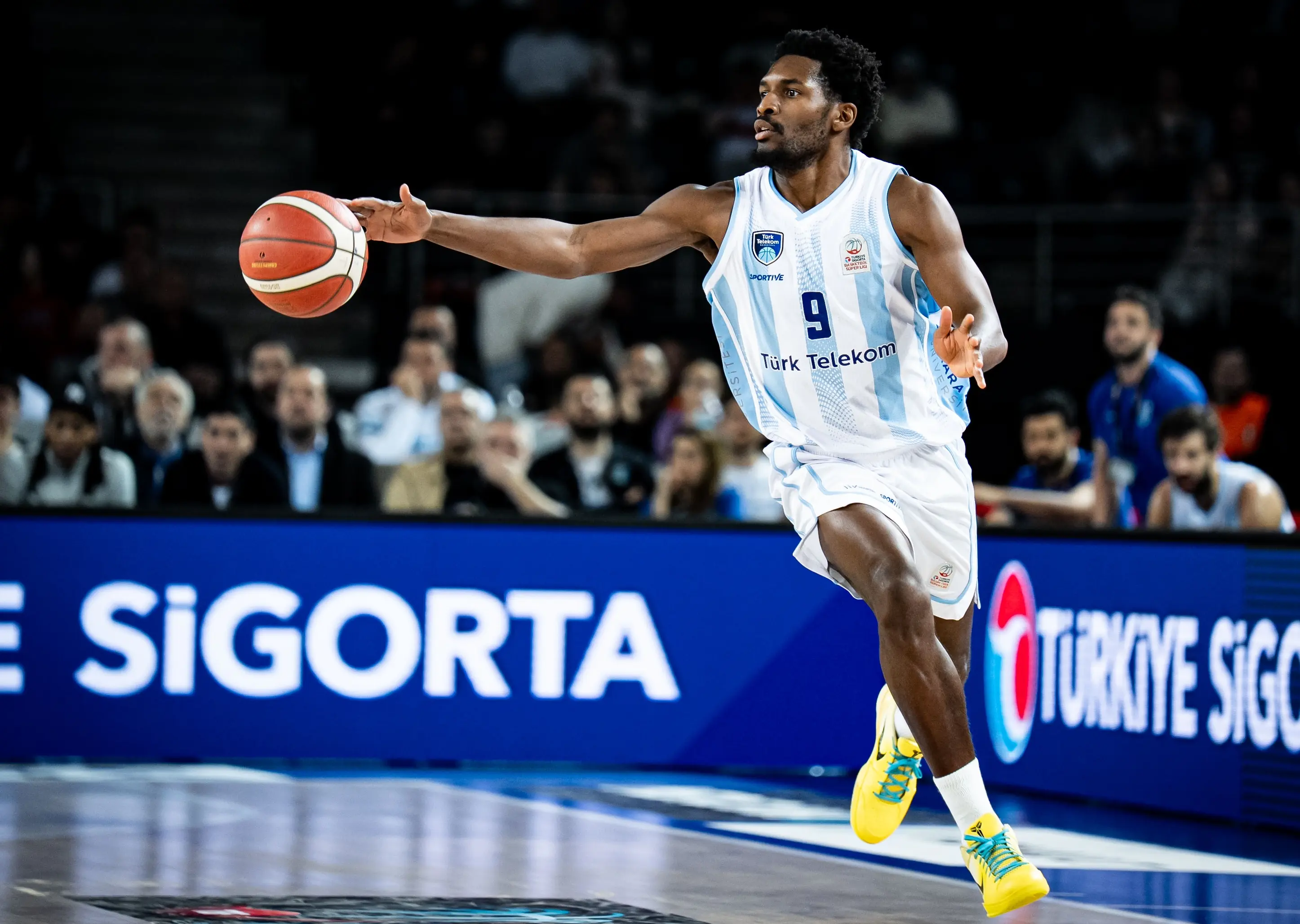 Türk Telekom'da bir ayrılık daha: Jaleen Smith