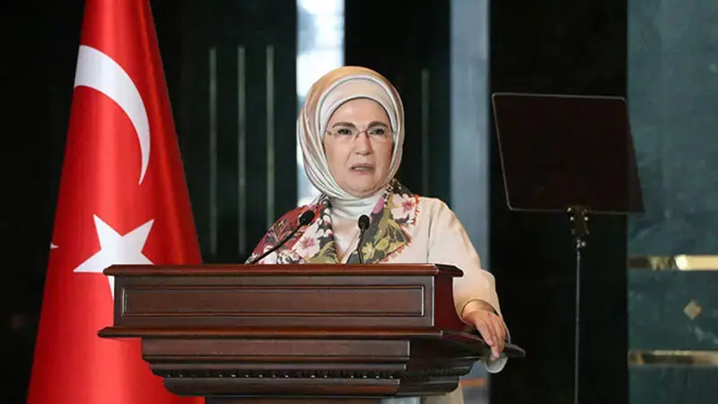 Emine Erdoğan'dan vefat eden eski Katar Emiri için başsağlığı mesajı