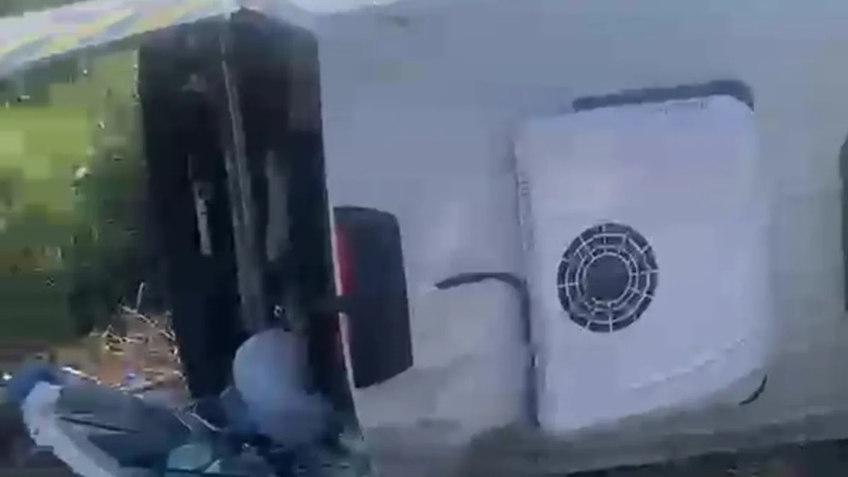 SON DAKİKA | Bursa'da feci kaza: İşçi servisi ile otomobil birbirine girdi! 15 yaralı