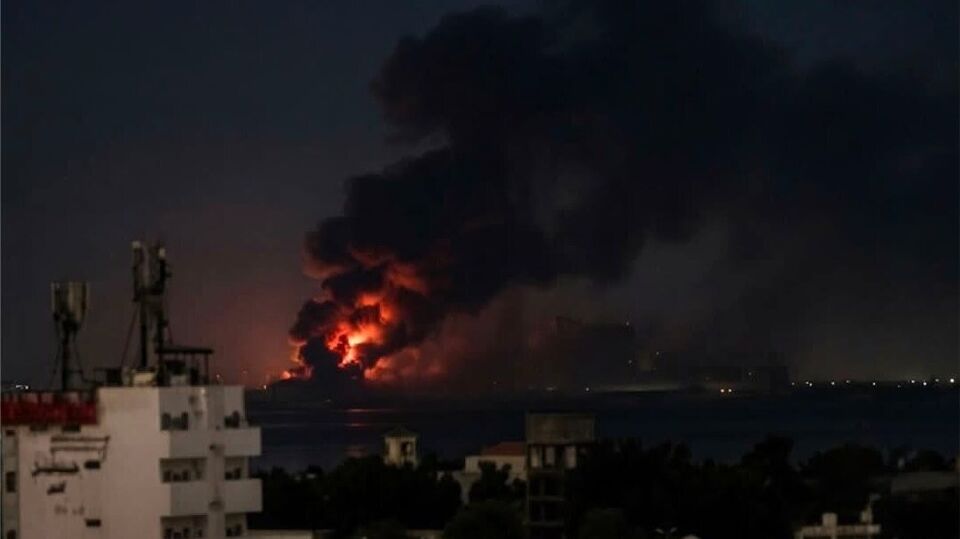Yemen'de patlama sesleri duyuldu
