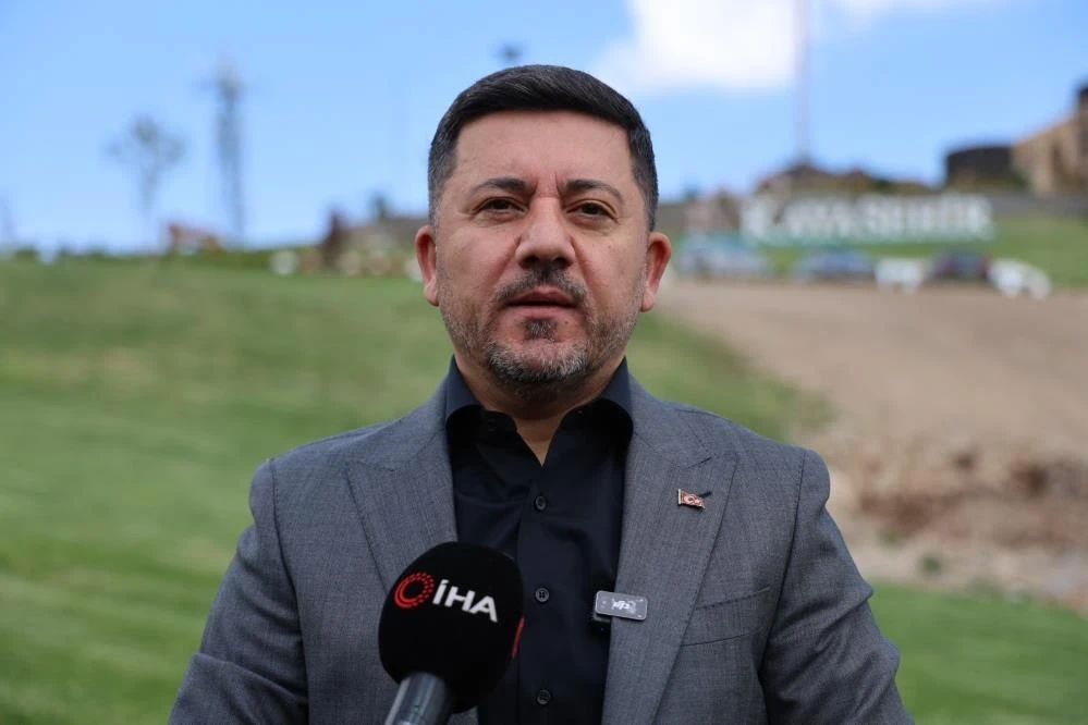 Nevşehir Belediye Başkanı Rasim Arı yeniden AK Parti'ye katılıyor