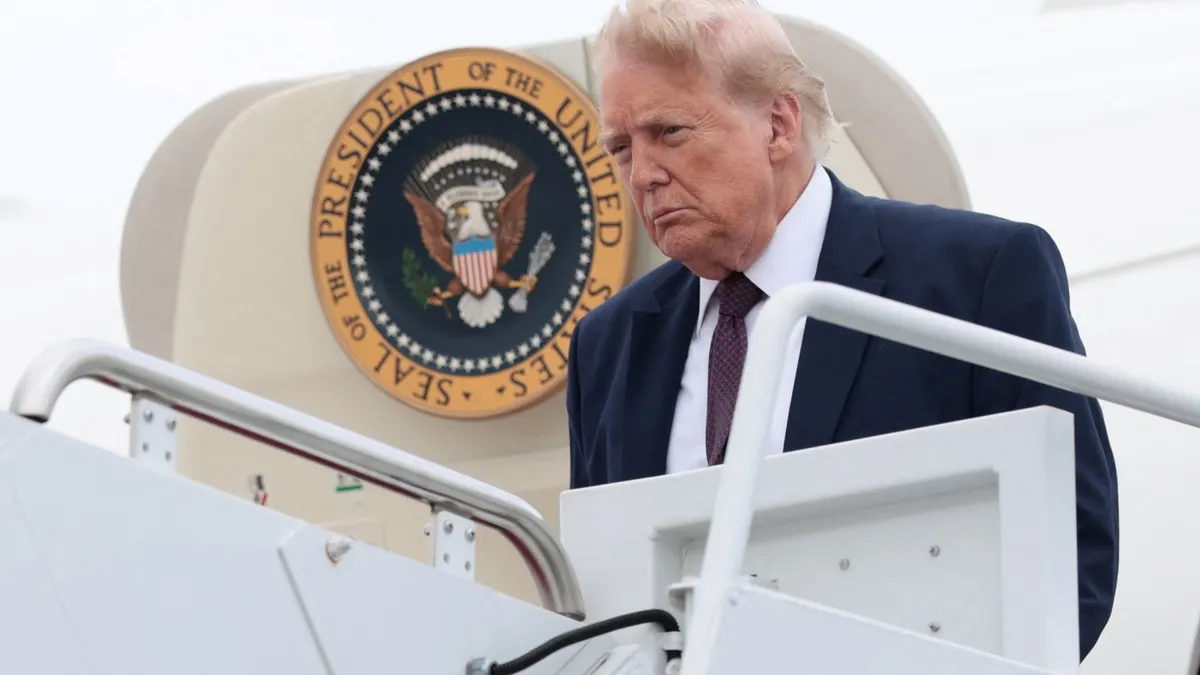 Trump'tan Senatoya İran tepkisi: 'Düşmana yardım ediyorlar'