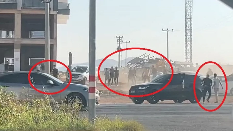 Diyarbakır’da taşlı, sopalı kavga kamerada: İki yaralı