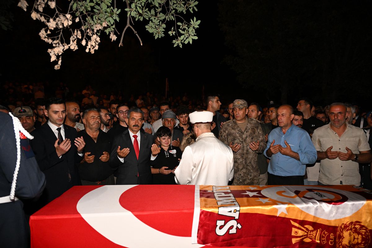 Halı saha maçında kalp krizi geçiren uzman çavuş hayatını kaybetti