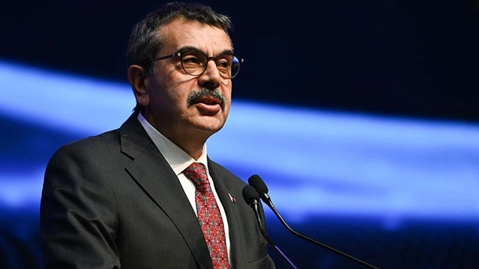 Bakan Tekin'den 'Mazerete Bağlı Yer Değişikliği' açıklaması