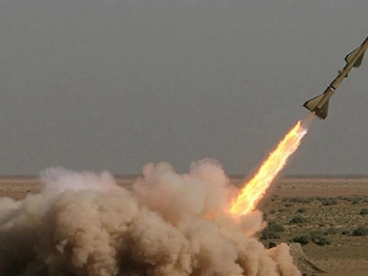 Yemen'deki Husiler İsrail'e balistik füze fırlattı