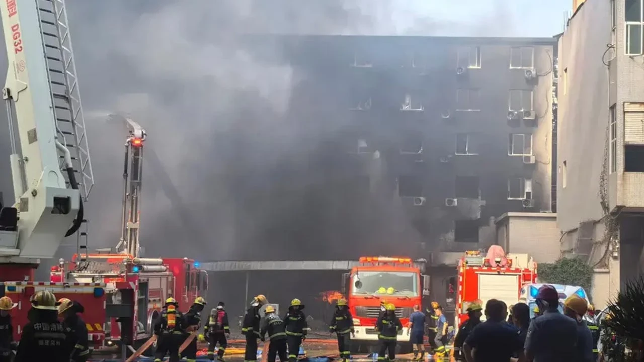 Çin'de Katliam Gibi Fabrika Yangını: 28 İşçi Hayatını Kaybetti