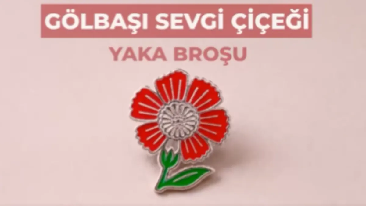 İletişim Başkanı Duran 15 Temmuz 10. Yıl Hatıra Rozetini tanıttı