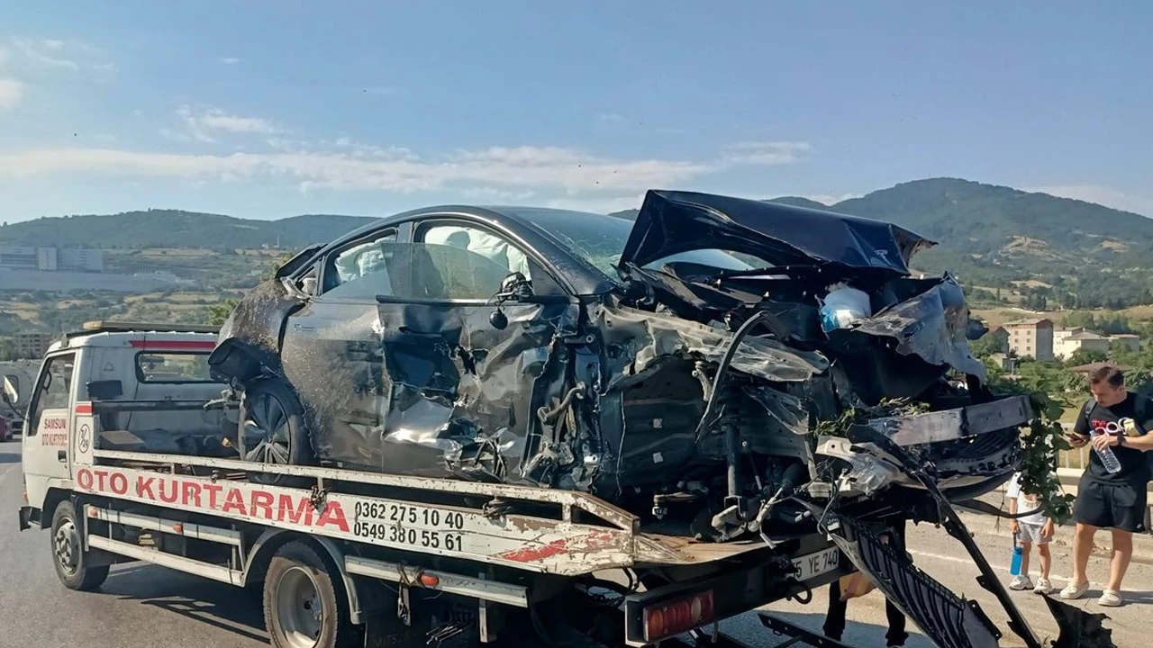 Samsun'da zincirleme kaza: 8 araç birbirine girdi, 2 yaralı