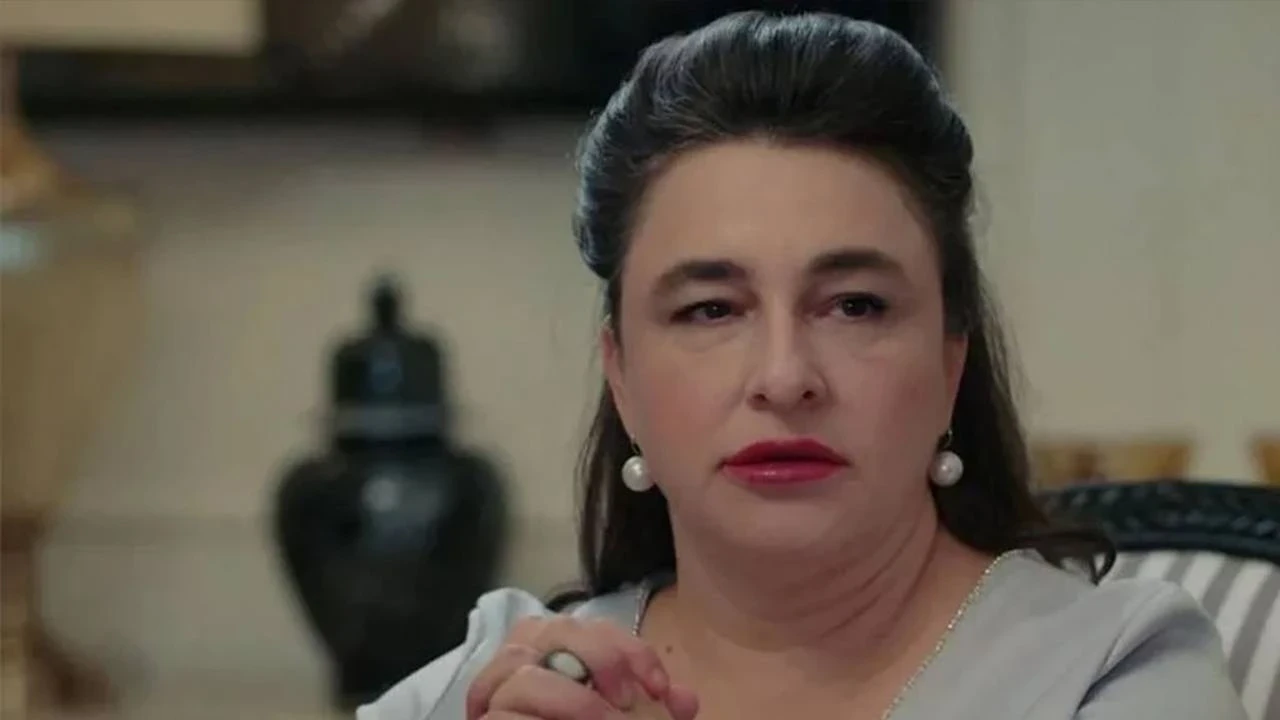 Esra Dermancıoğlu iğne ipliğe döndü