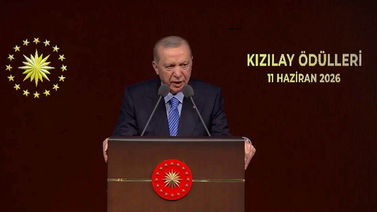 Depremde çadır ve gıda satmışlardı: Erdoğan'dan bir garip Kızılay övgüsü!