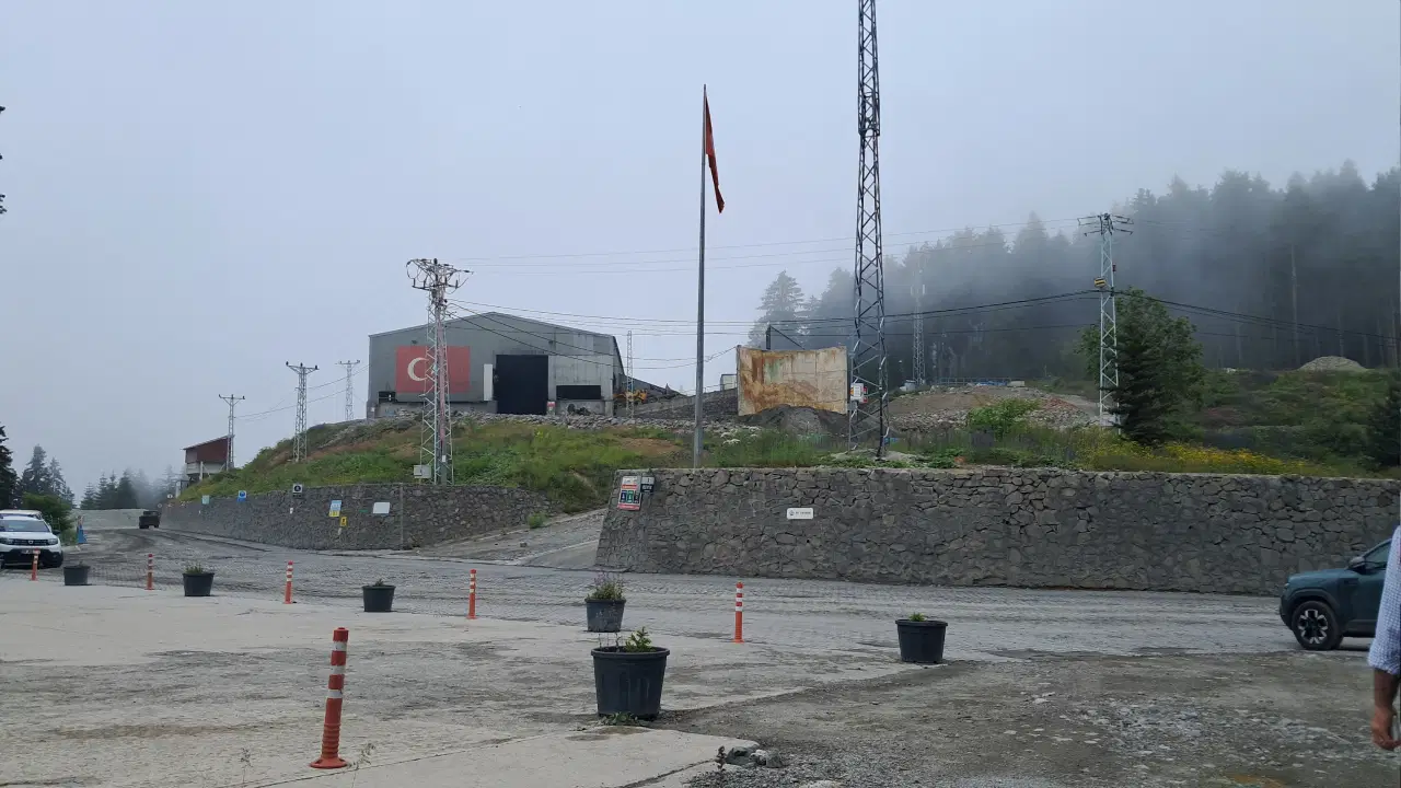Yeşil Artvin Derneği yetkilileri Cerattepe'de: 'Doğal yapının daha fazla zarar görmemesini istiyoruz'