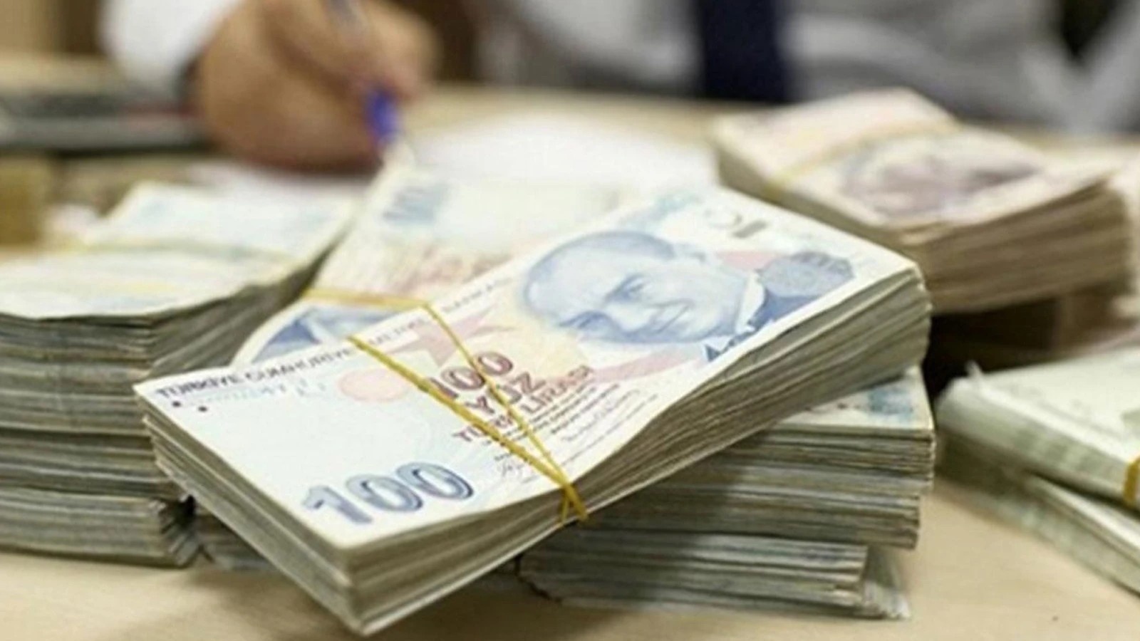 Emekliler için 32 bin TL promosyon fırsatı: Bankalar Haziran yarışını kızıştırdı