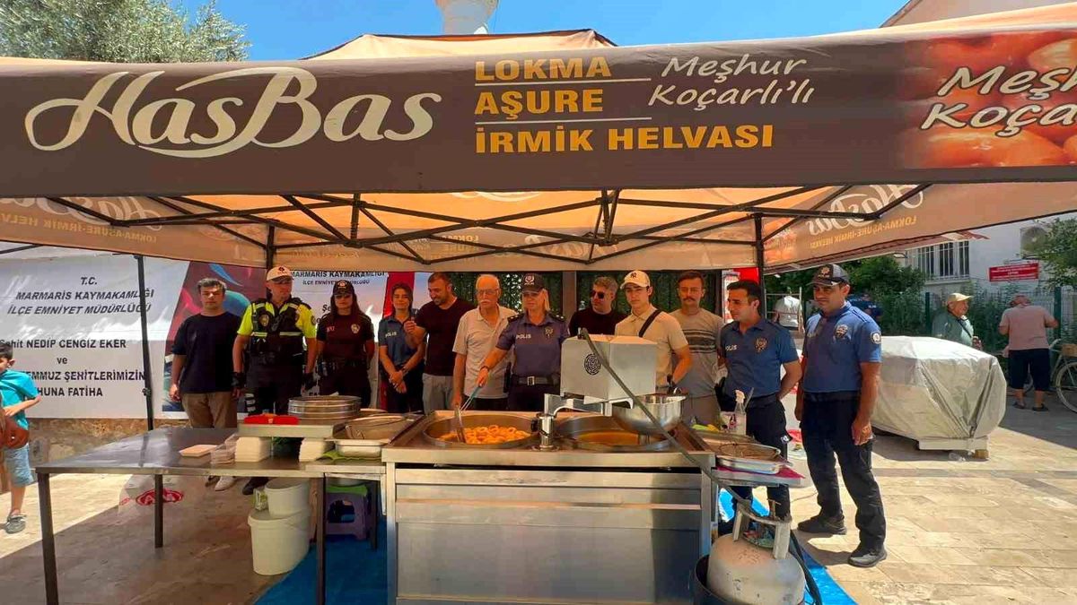 Marmaris'te şehitler için lokma hayrı