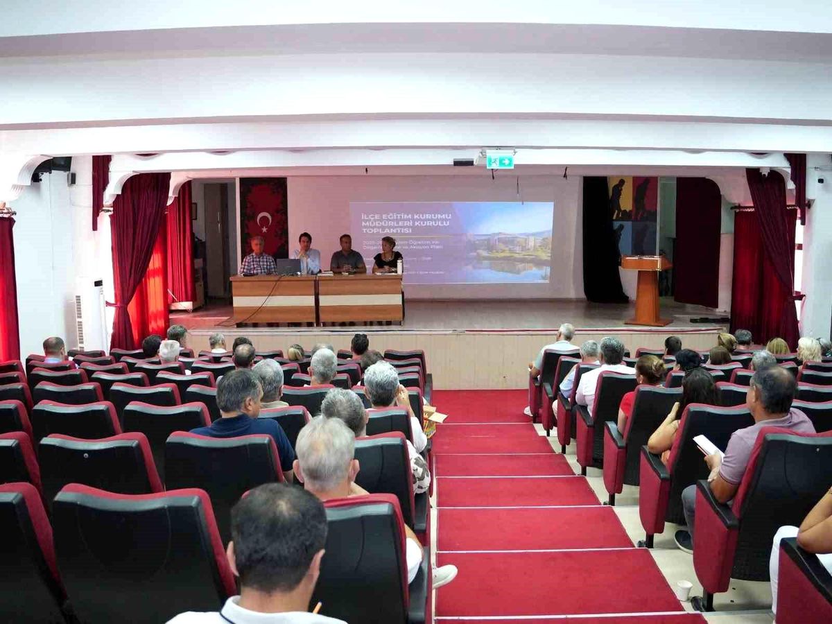 Köyceğiz'de sene sonu müdürler kurulu toplantısı yapıldı