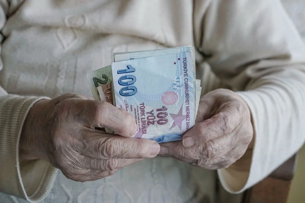 Bakan Işıkhan'dan en düşük emekli aylığı açıklaması