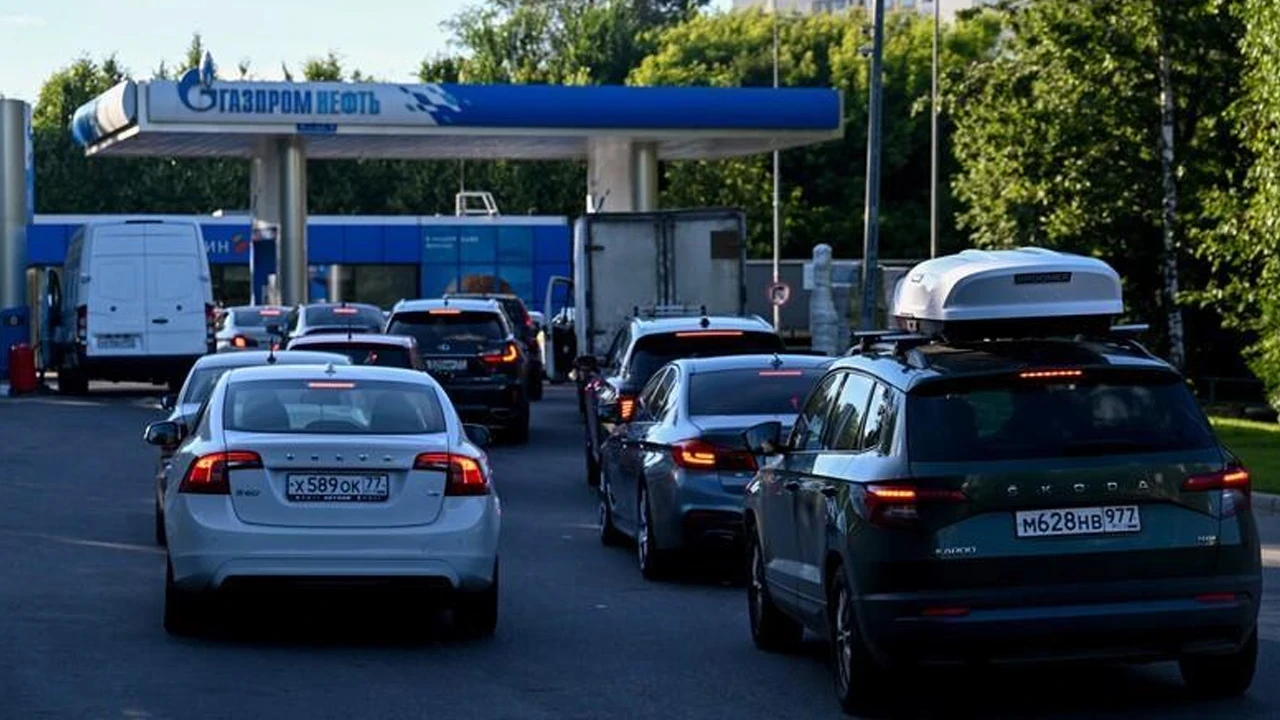 Rusya'da akaryakıt kısıtlamaları sayısı 20'ye çıktı