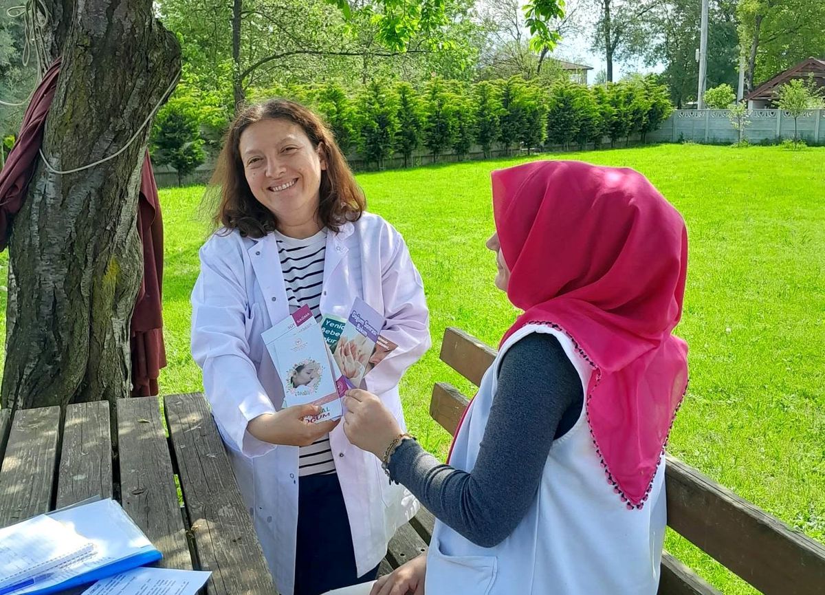 Düzce'de son 3 ayına giren gebeler evlerinde ziyaret edildi