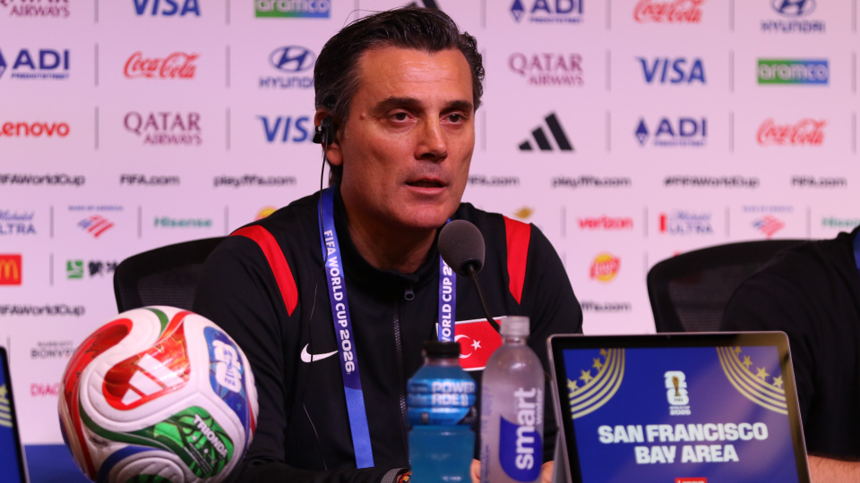 Vincenzo Montella: Futbolcularımız daha çok saygıyı hak ediyor!