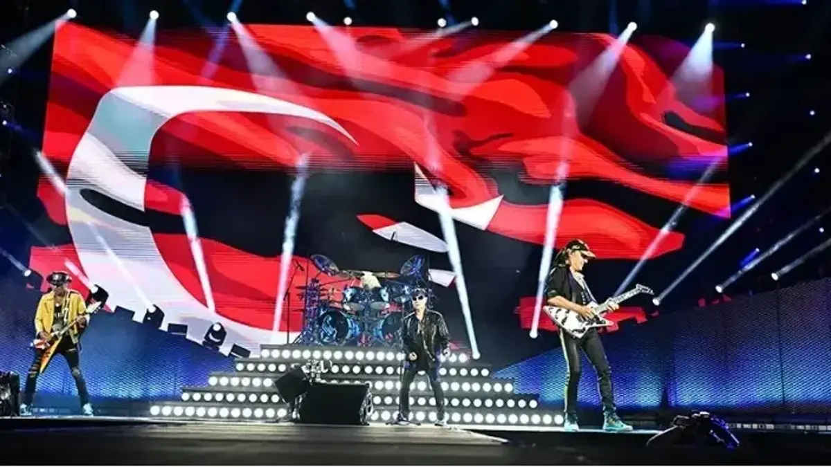 Scorpions 33 yıl sonra İstanbul’da sahne aldı: Beşiktaş Stadyumu’nda unutulmaz gece
