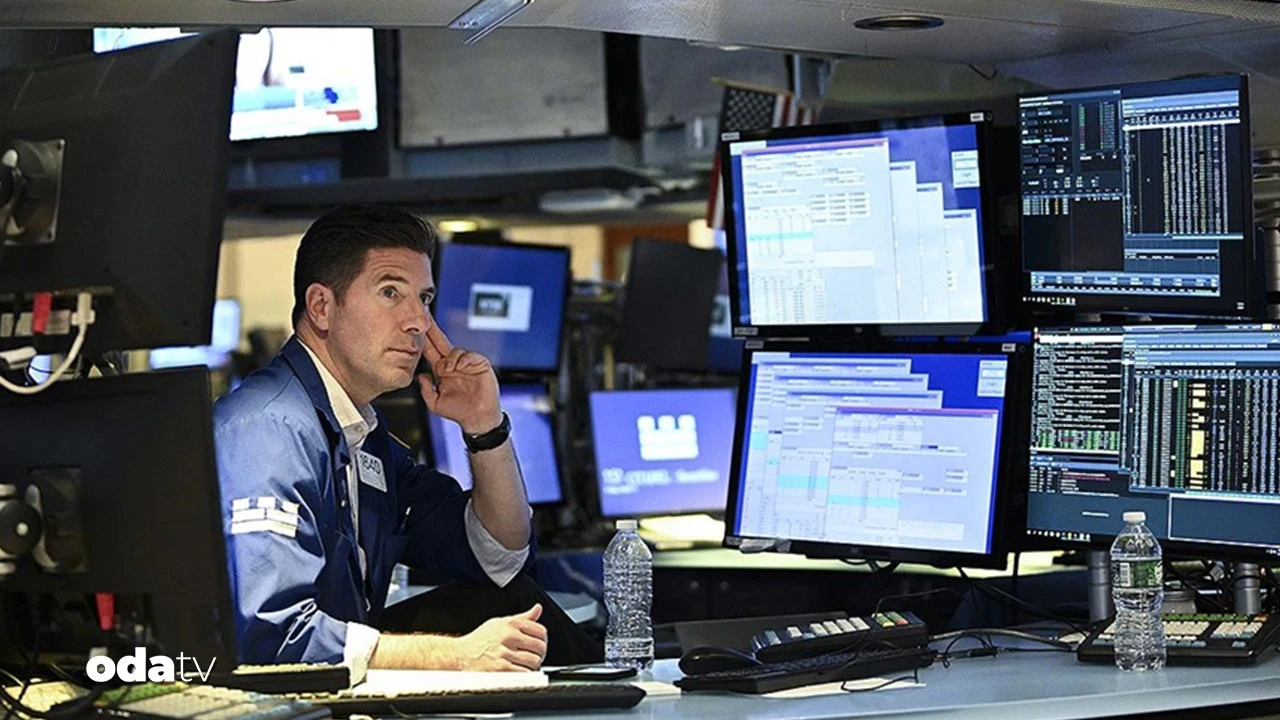 Wall Street’te çifte şok: Yapay zeka bütçeleri kârı yuttu, petrol fırladı