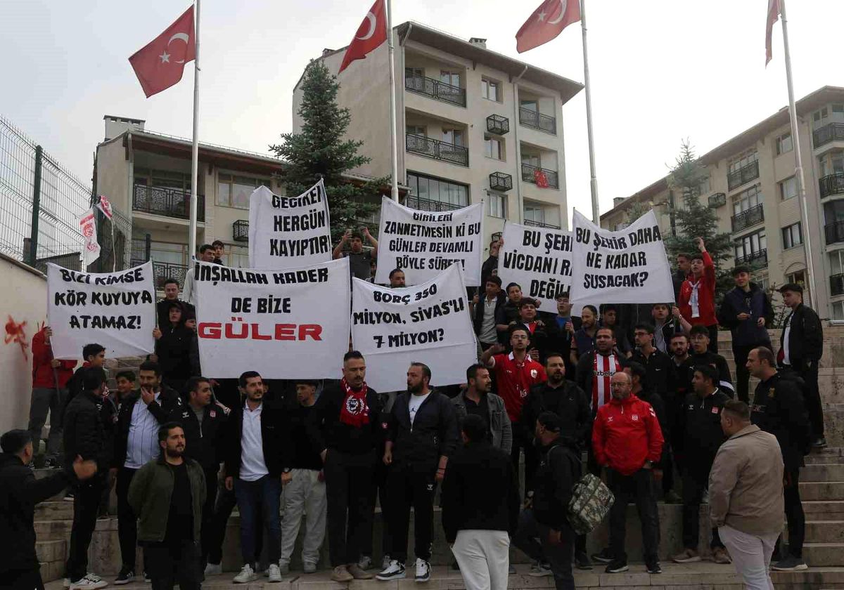 Sivasspor için taraftarlardan birlik çağrısı