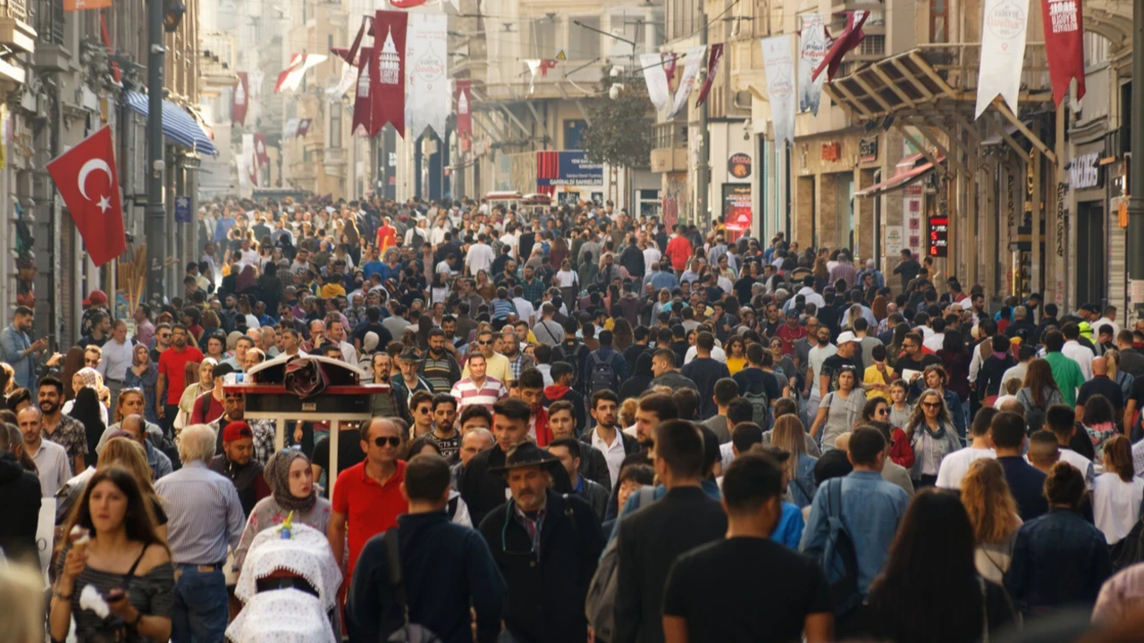 Türkiye hem genç hem çocuk oranında ortalamanın altında kaldı: İşte dünya ülkelerinin nüfusları