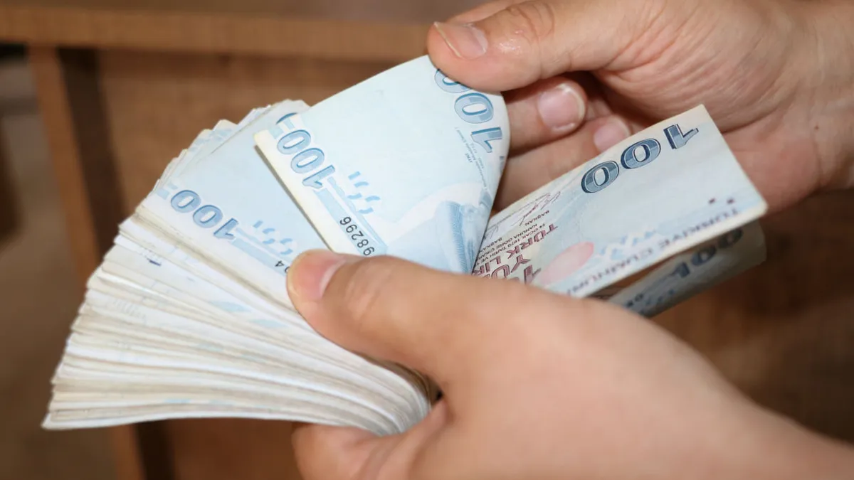 Memur ve emeklisine enflasyon farkı: Temmuz zammı ile kim ne kadar alacak? Polis, öğretmen, doktor...