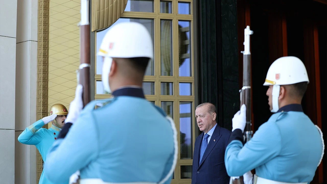 Cumhurbaşkanı Erdoğan'ın NATO diplomasisi başladı: Kanada Başbakanı Carney'i kabul etti