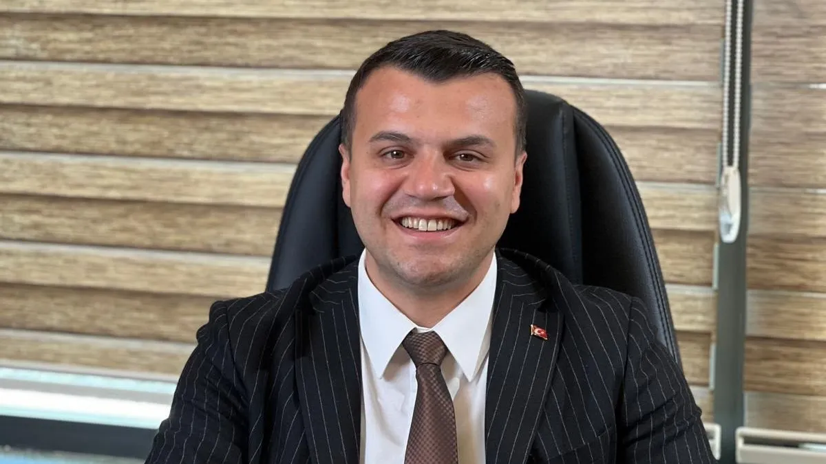 CHP’den istifa eden Meclis Üyesi Ahmet Öksüz’den sert açıklamalar: İstifadan sonra 15-20 kişi işten çıkarıldı