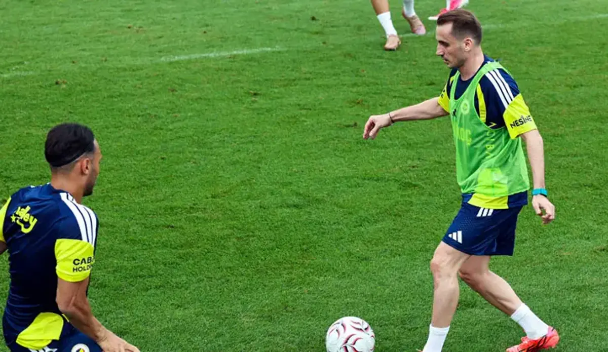 Fenerbahçe, yeni sezon hazırlıklarını sürdürdü