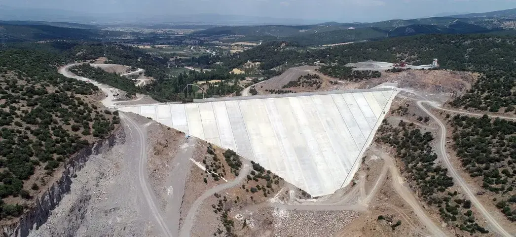 İzmir'deki Musacalı Barajı'ndan tarım arazilerine su verilmeye başlandı