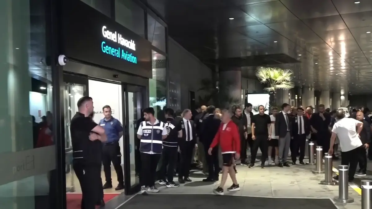 Dünya Kupası'na veda eden A Milli Futbol Takımı yurda döndü
