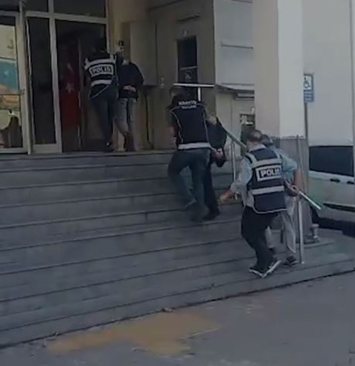Kayseri'de firari 3 hükümlü yakalandı
