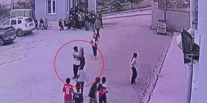 Öğretmenin Heimlich manevrası, 10 yaşındaki öğrenciyi hayata döndürdü