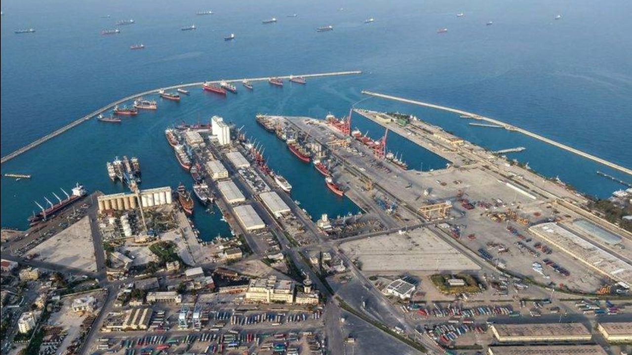 Rusya Tartus'ta ekonomik varlığını büyütüyor: Ticaret merkezi temmuzda faaliyete geçebilir