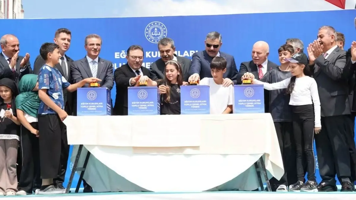 Milli Eğitim Bakanı Tekin ve İçişleri Bakanı Çiftçi, Eğitim Kurumları Toplu Temel Atma törenine katıldı