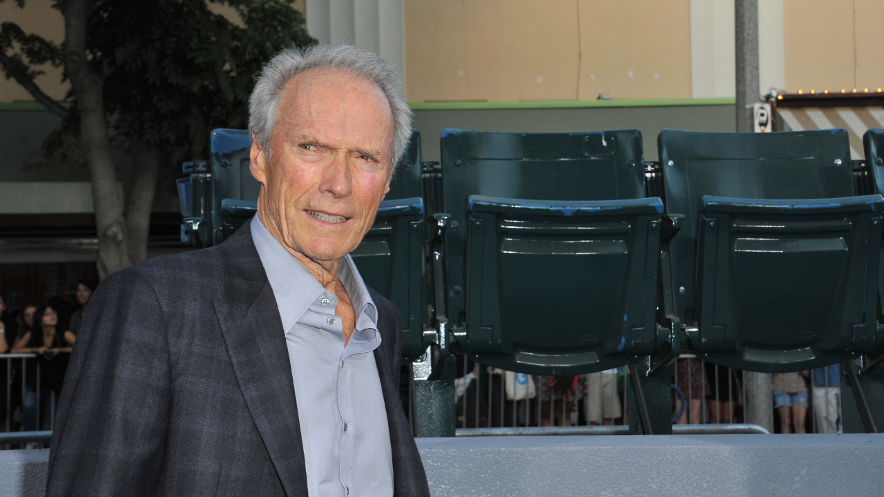 Sinemanın yaşayan efsanesi Clint Eastwood emekli oldu