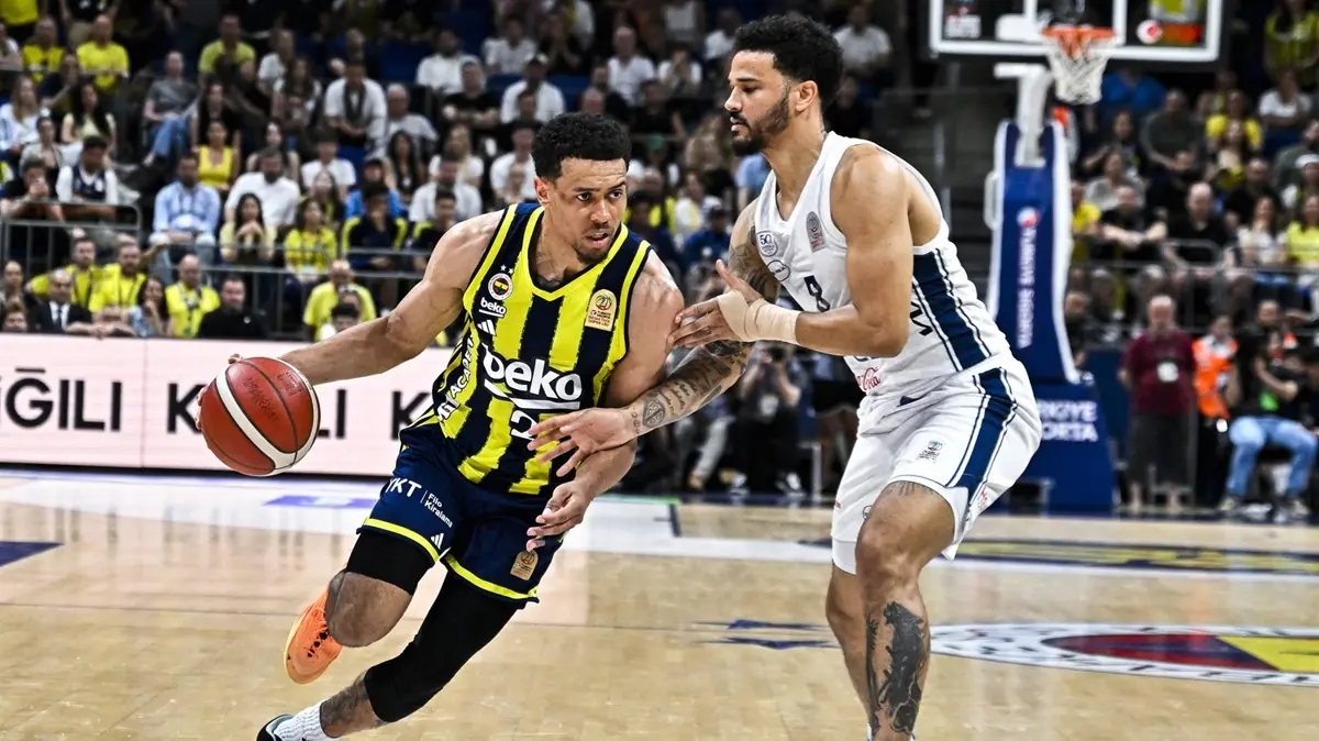 MAÇ SONUCU: Fenerbahçe Beko: 73 - Anadolu Efes: 72