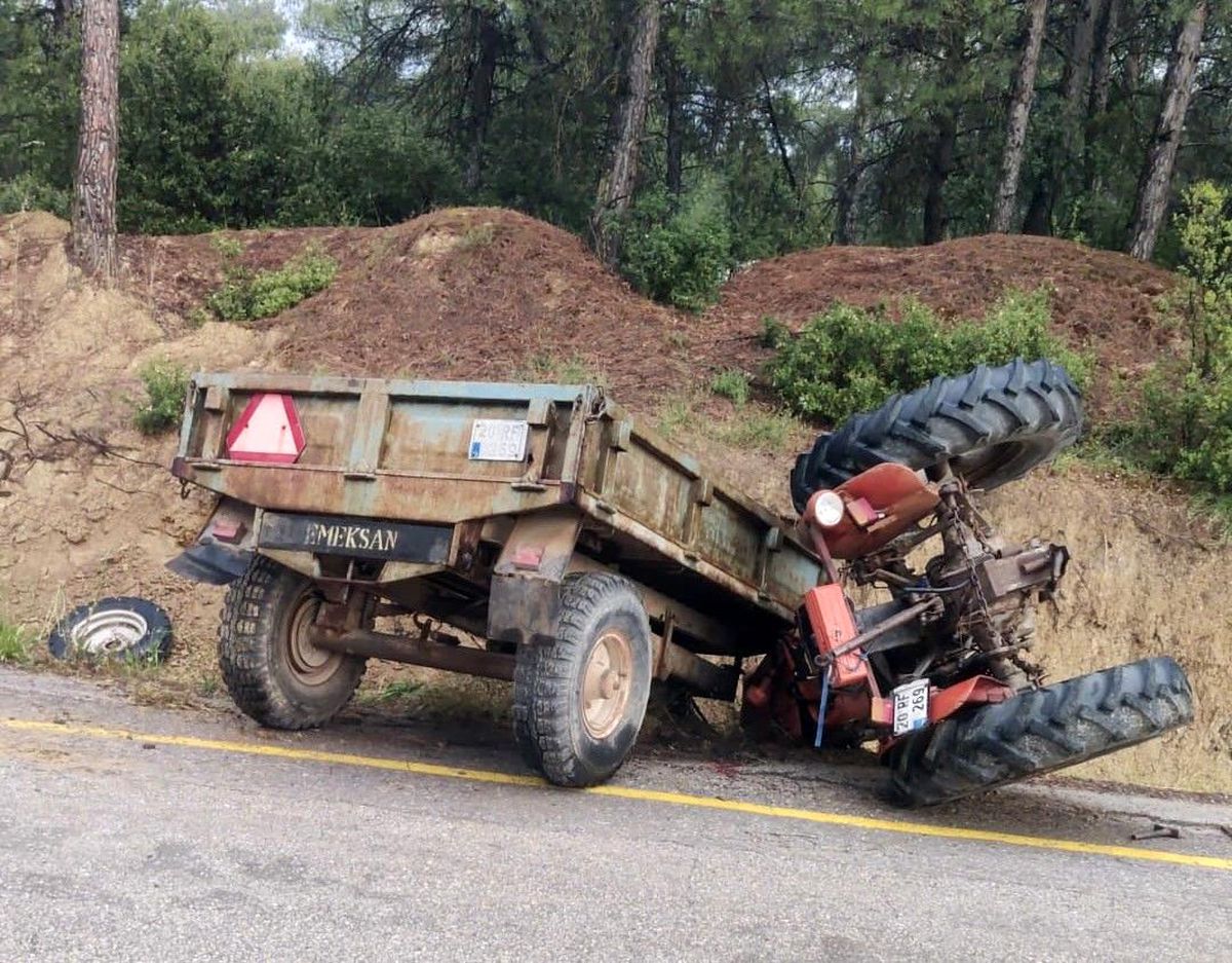 Kazada ağır yaralanan traktör sürücüsü kurtarılamadı