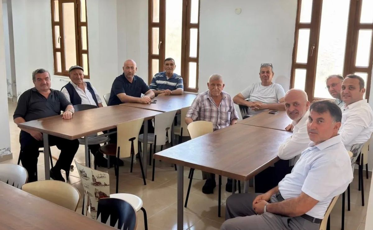 Sinop'ta 'Bilim Kafe' Etkinliğinde Dijital Çağda Aile ve Gençlik Konuşuldu