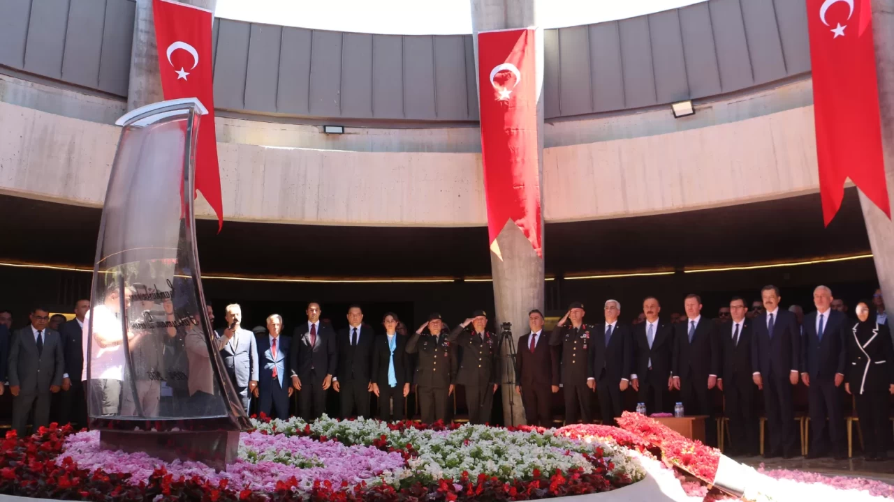9. Cumhurbaşkanı Süleyman Demirel kabri başında anıldı