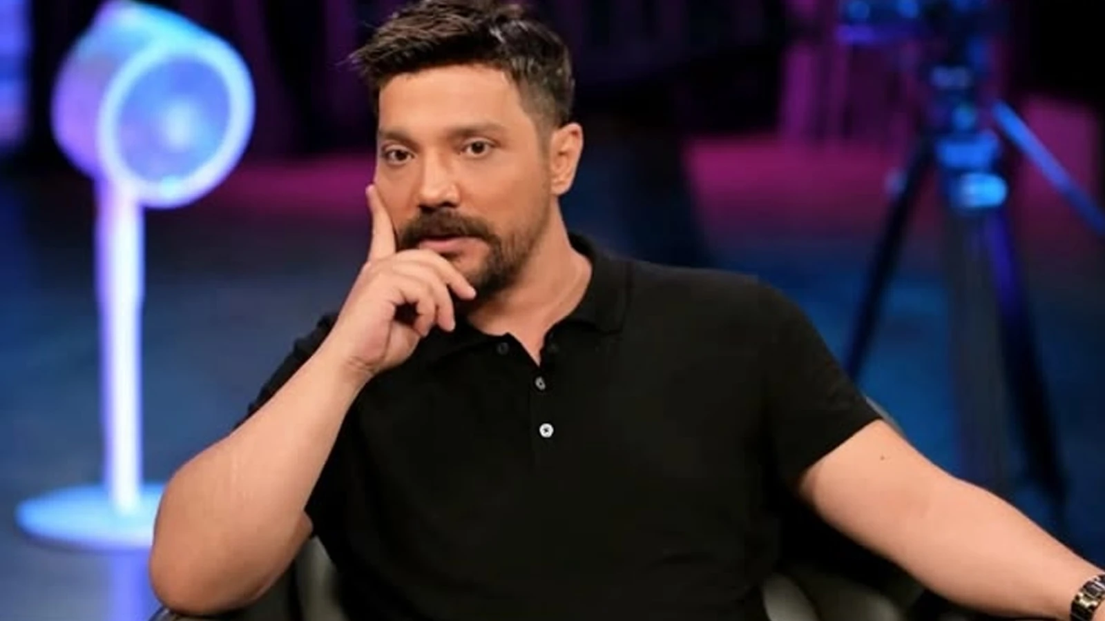 Oğuzhan Uğur gözaltına alındı